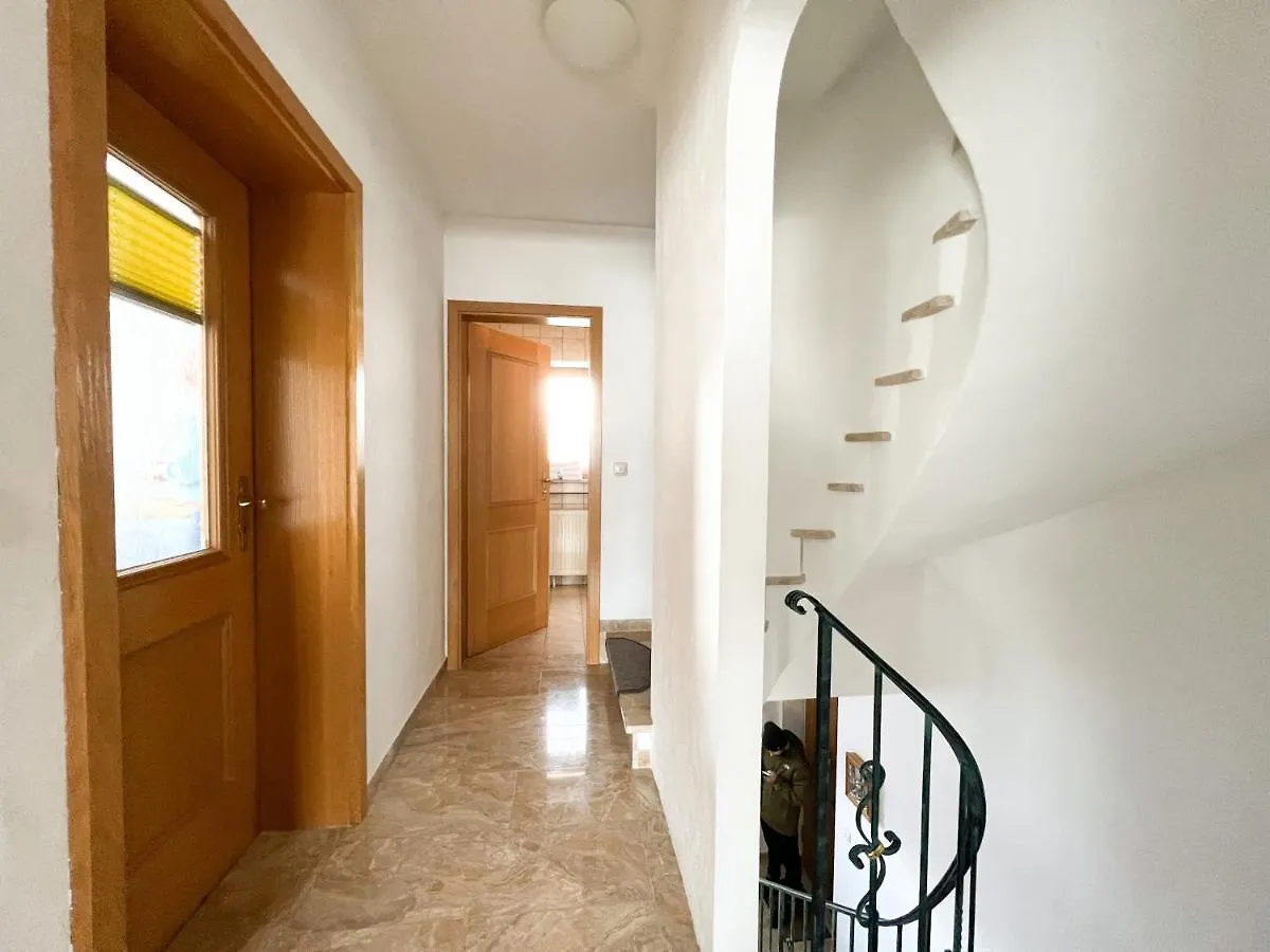 Haus View&Garden Apartment Garmisch-Partenkirchen